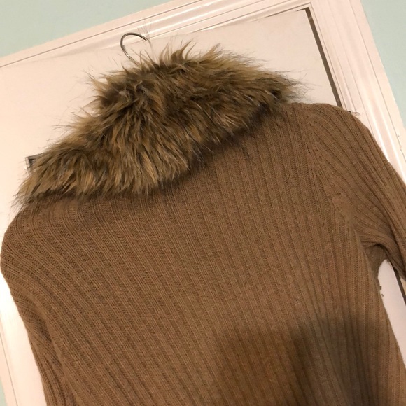 Sweater - Picture 3 of 3